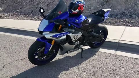 Walk around Yamaha R1, graves exhaust, Arai corsair X