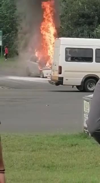 Driver escapes serious injury after car bursts into flames in Pietermaritzburg 08_02_2023