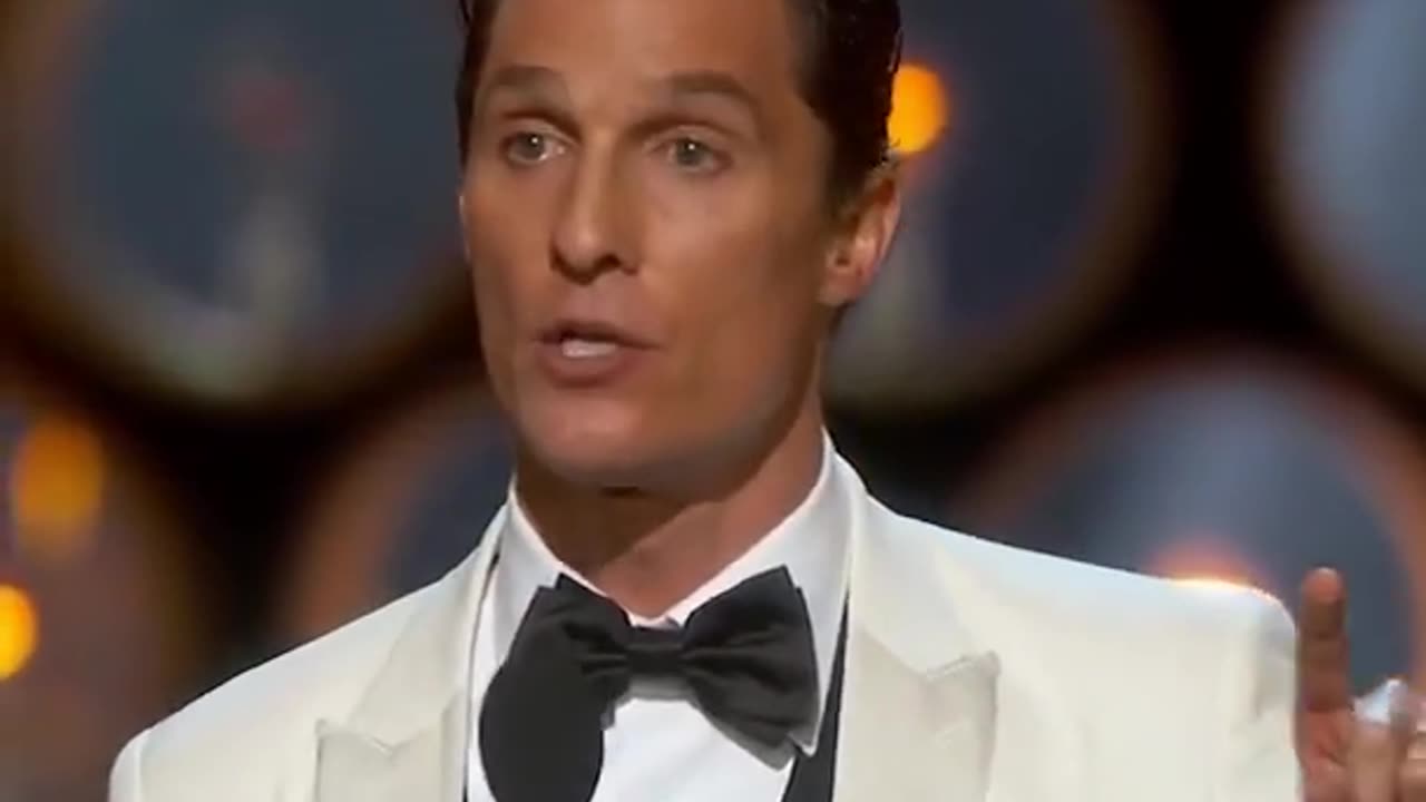 30 years without deodorants 😱 What does Matthew McConaughey smell like