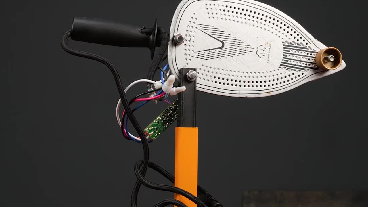 Transforming Old Iron Into Melting Device