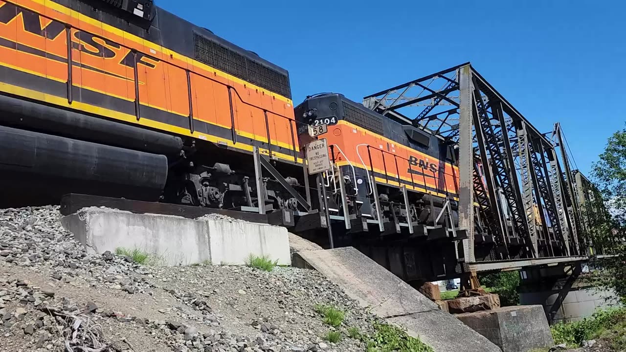 Railfanning Metallica Bridge with a bike.