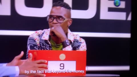 Deal or no deal za miss out on R100k 😂😯😲