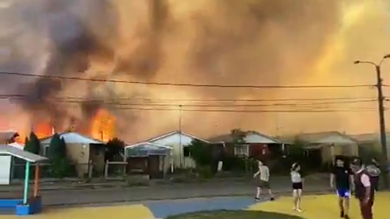 Forest fires rage in Chile for days and no one reports this news