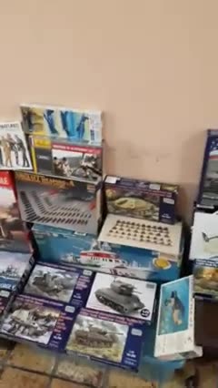 Carros de Combate, navios e aeronaves: venda de garagem em SP!!! #shorts