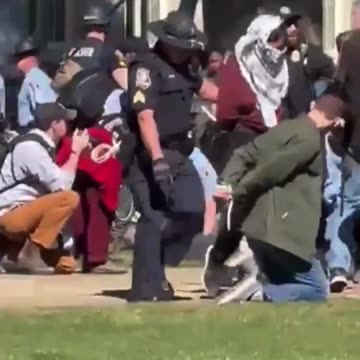 Atlanta Police Breaking Up Emory Palestine Protest