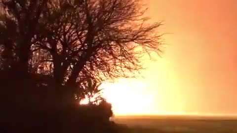 Strange explosions and a red sky seen in Turkey before the Earthquake- HAARP?