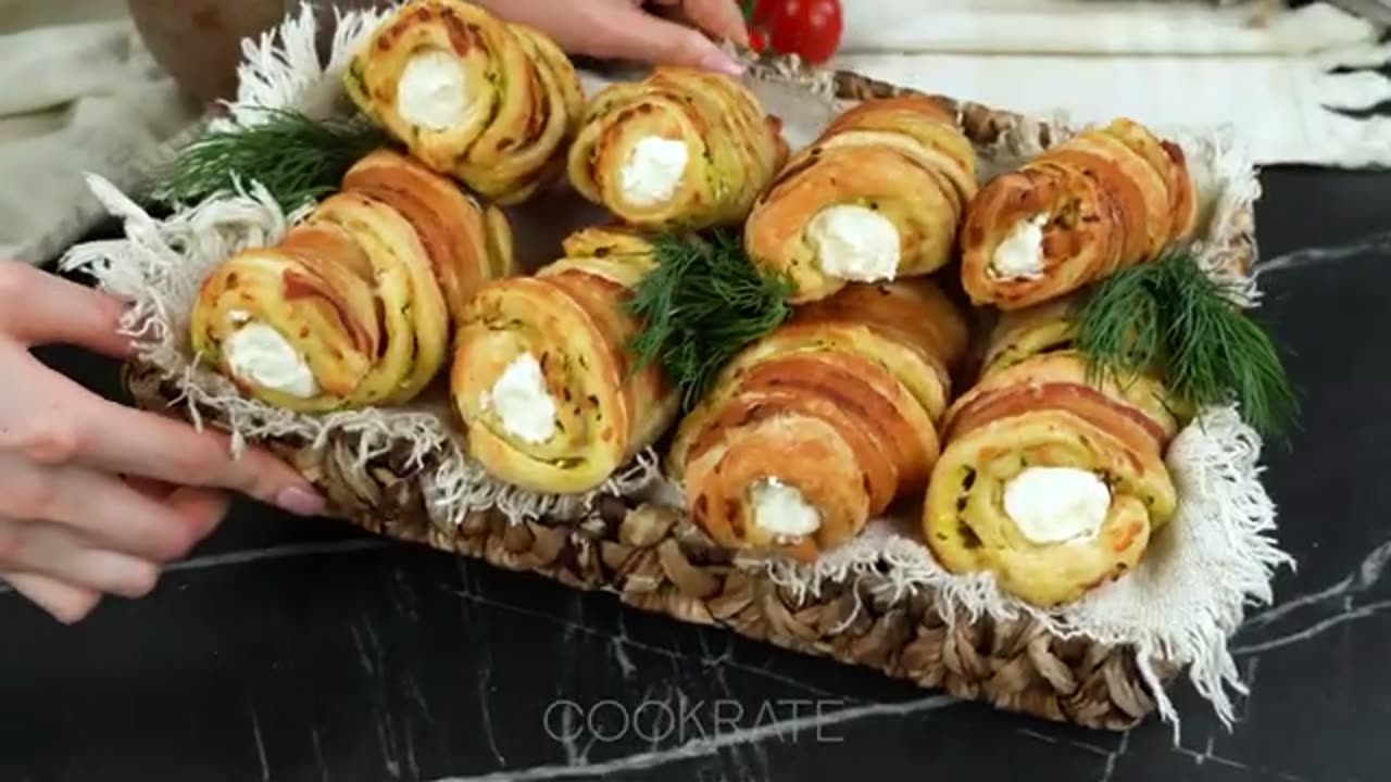 I taught all my friends how to make the fastest puff pastry appetizer!