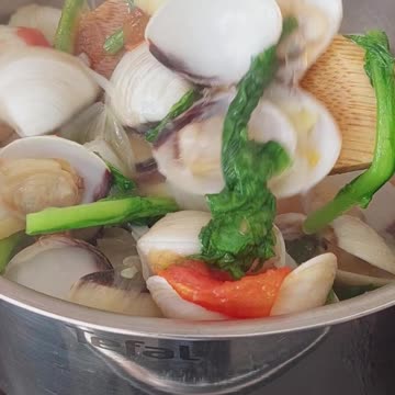 Ready to eat! #clams #food #shorts #shells #seafoods #foodvlogs #delicious #favorite #cooking #like