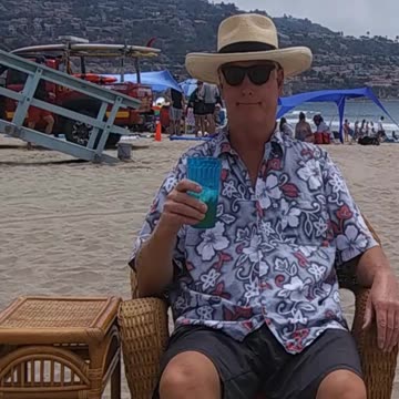 “Focus on making yourself better, not on thinking that you are better.” ― Bohdi Sanders