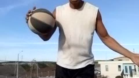 THE BEST BASKETBALL DANCE EVER. (DRINK COCOA.)