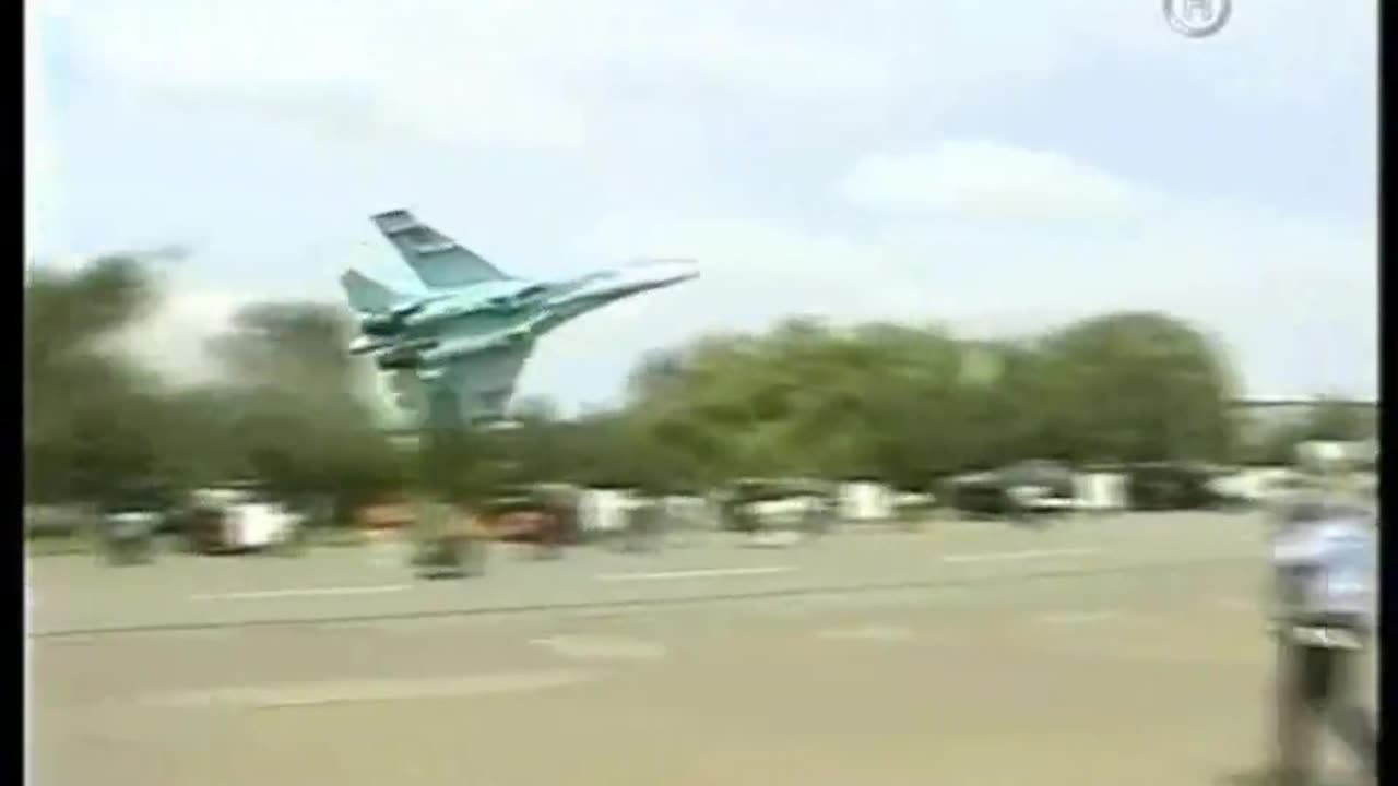 Funny people, crazy video of a Russian plane crash