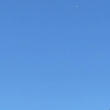 Military jet passes the spy balloon