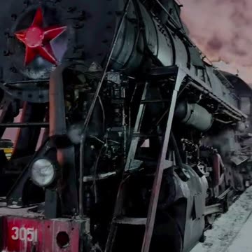 Ретро-поезд Рускеальский экспресс на станции Рускеала в российской Карелии.