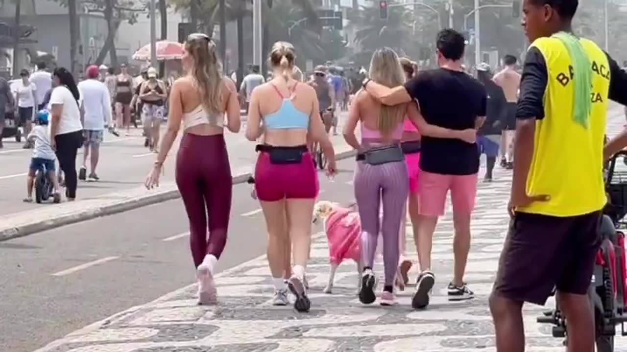 Brazil walk #style #reels #street #beach #viralpost