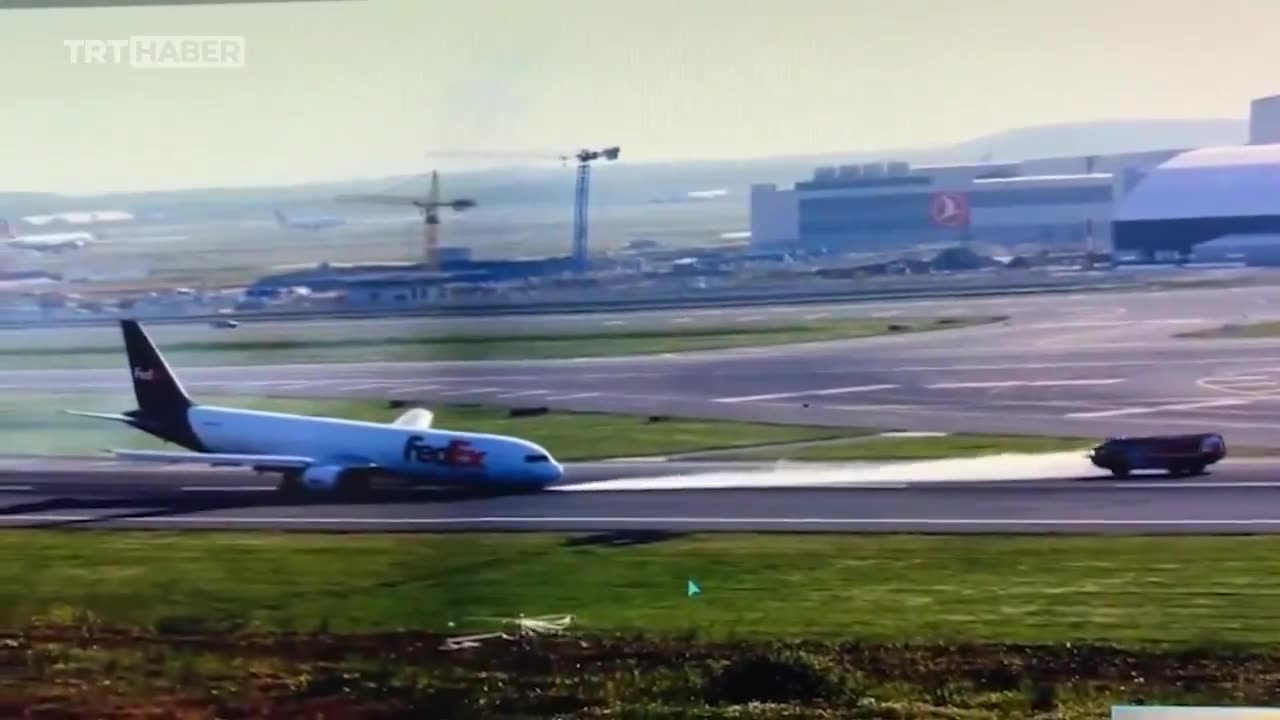 #BOEING #CRASH LANDING AT #ISTANBUL AIRPORT #FedEx