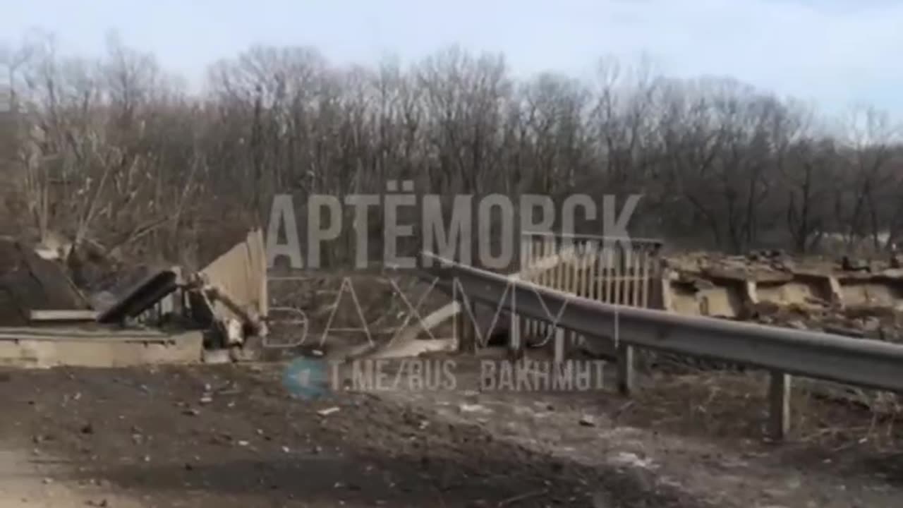 Bridge was blown up in the village of Ivanivske (Krasnoye) west of Artemovsk (Bakhmut)