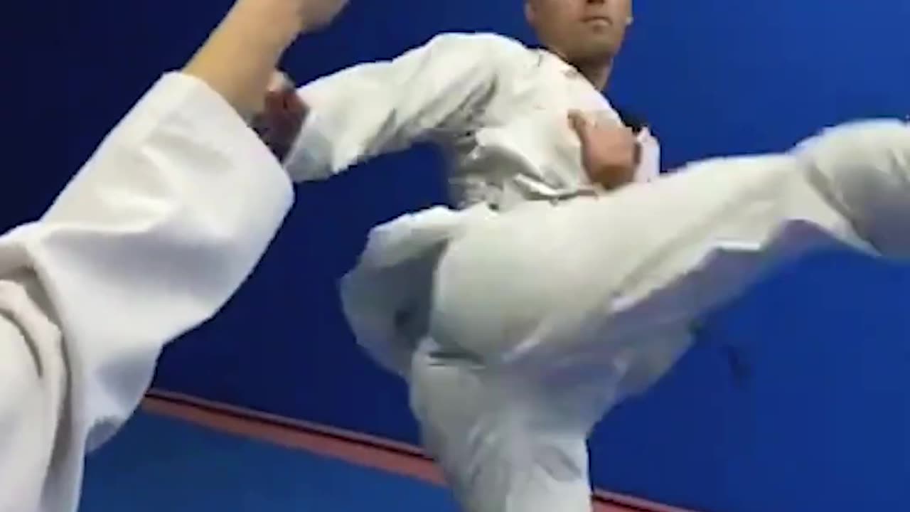 People Are Awesome - Taekwondo Expert Puts Out Candles' Flames With A K..