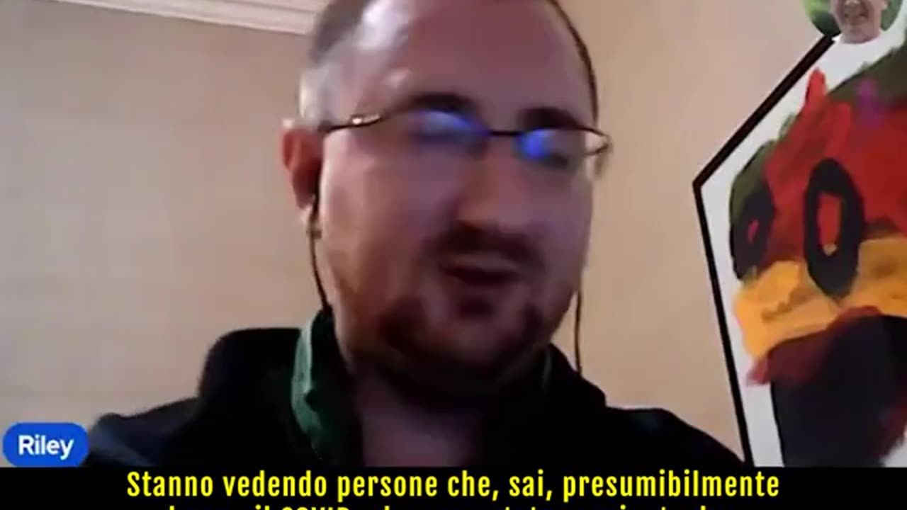 Riley Waggaman, giornalista che vive a Mosca, si fa delle domande..