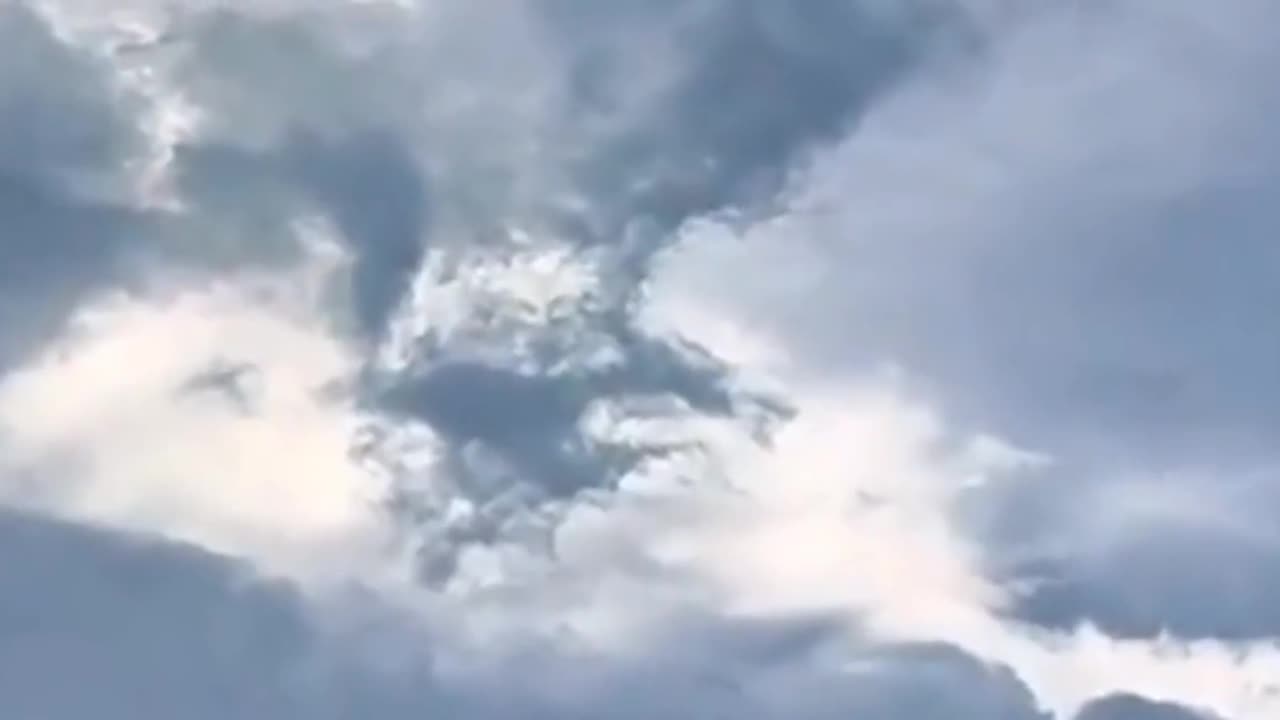 Leaked image of an F-22 Raptor under Project Blue Beam taking out the UFO today