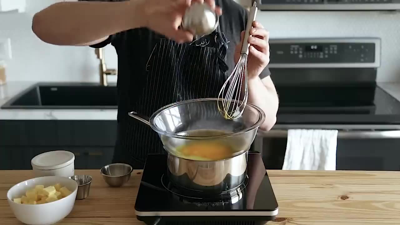 Making Hollandaise Without Any Fancy Tools