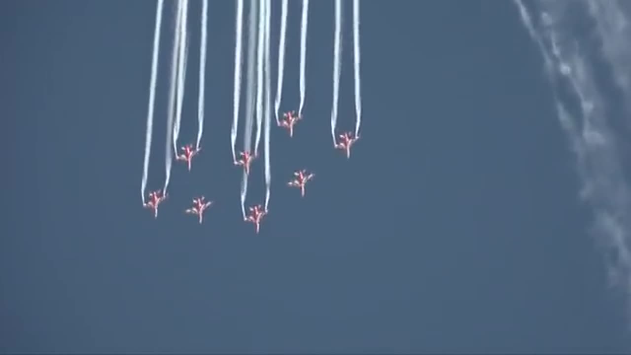 Military planes perform acrobatic stunts as Asia's largest aero show kicks off in Bengaluru