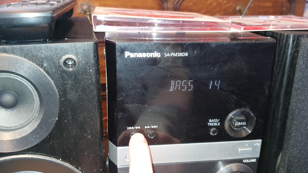 Got a nice small Panasonic SA PM38DB Micro Hi Fi Stereo FM Radio , iPhone Dock ,CD ,USB & MP3