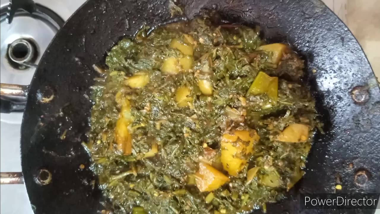 Dhaba Style Palak Aloo,