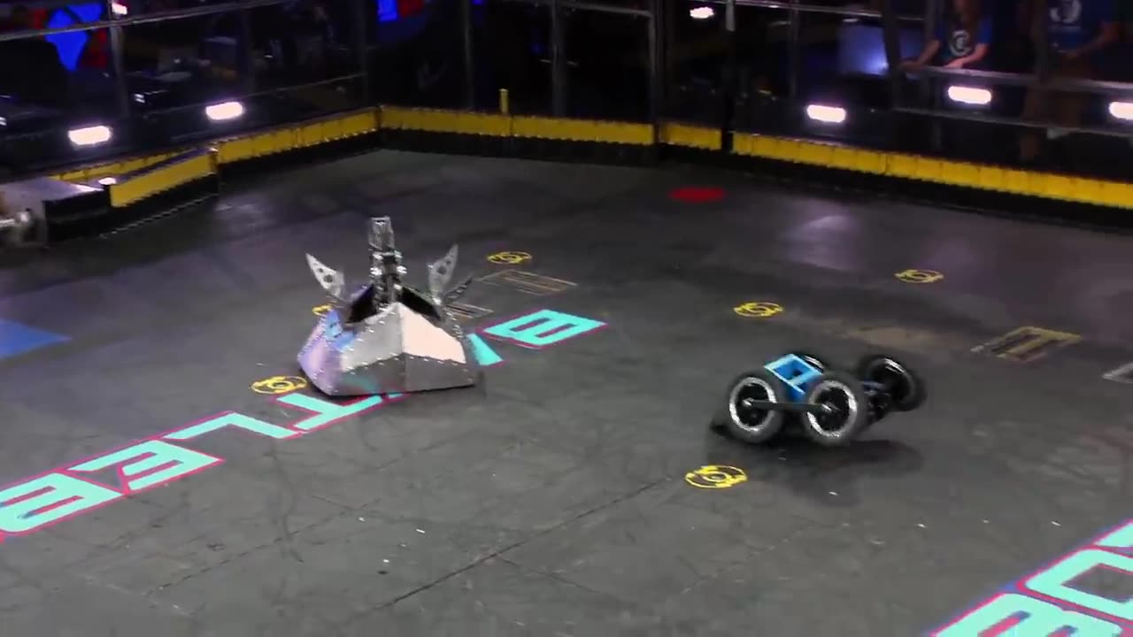 Overdrive vs Chomp | BattleBots