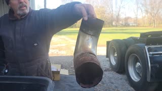 OWNER OPERATOR FABRICATES HOMEMADE ELBOW EXHAUST PIPE