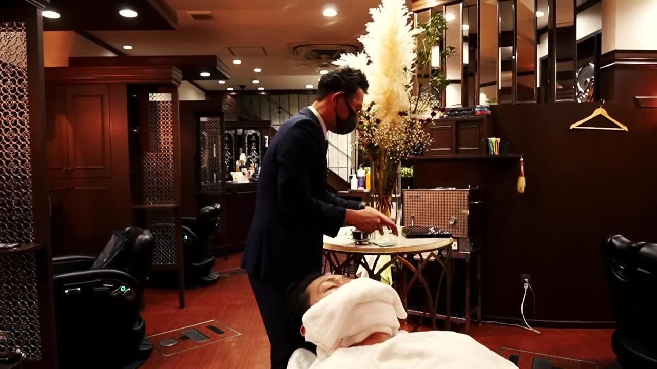 ASMR | Barber Offering Great Service And Relaxation