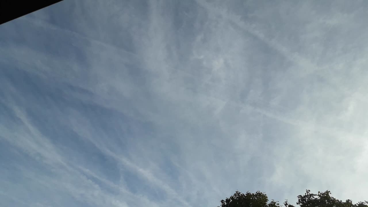 Chemtrails - Smugi chemiczne #240