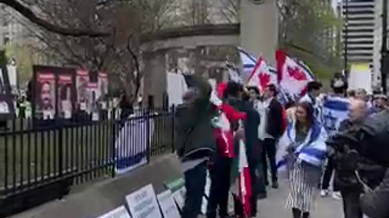 Hundreds of Iranian citizens fill the campuses in the USA