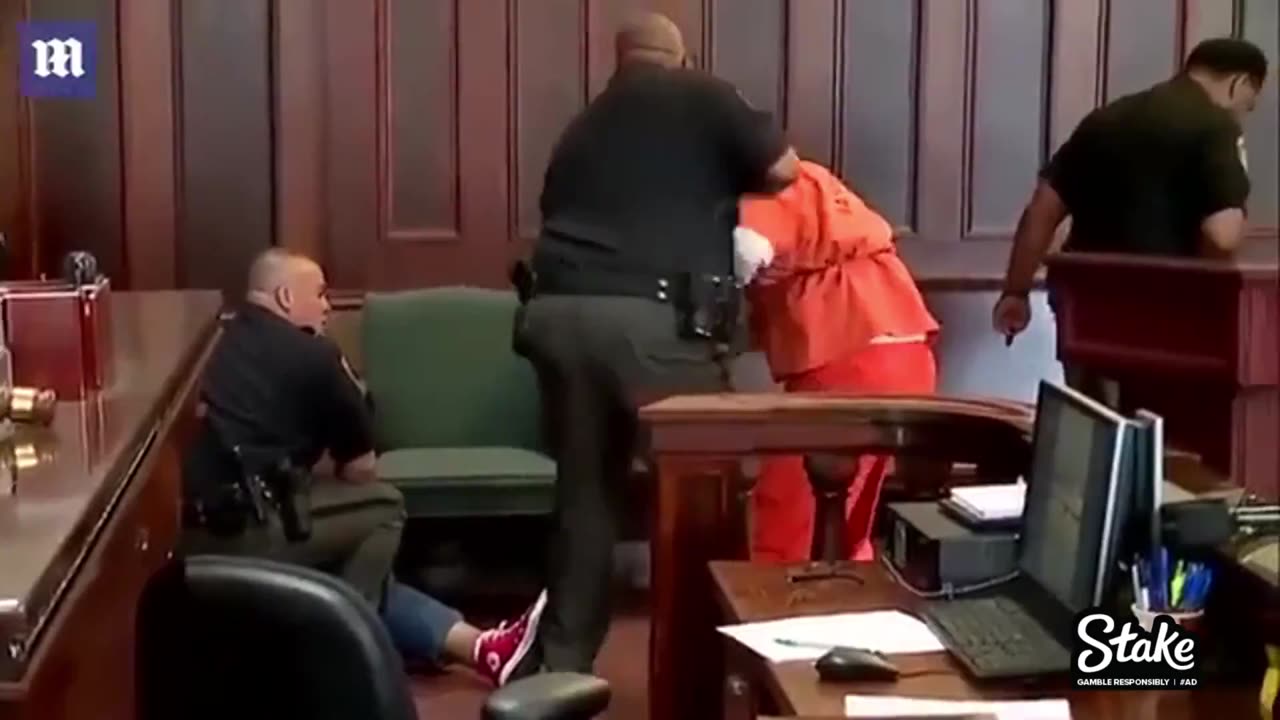 Brothers avenge Mother’s killer and jump him in Court