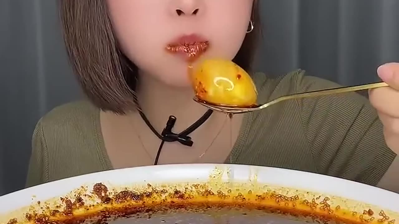 Asmr Videos Eating egg And Chicken