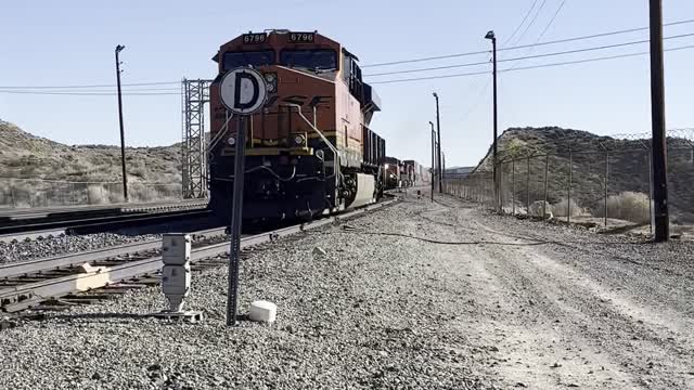 BNSF runs full dynamic braking