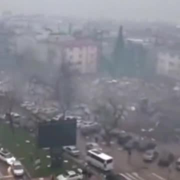 Huge earthquake kills 3,000 in Turkey