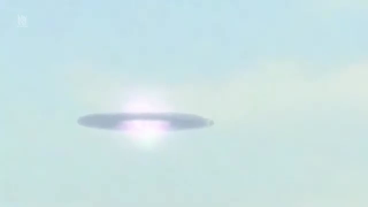 INCREDIBLE FOOTAGE OF A SPACESHIP TAKING OFF/SECRET SPACE PROGRAM