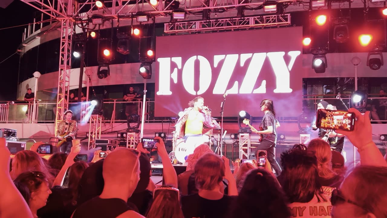 Fozzy Live Cover Crazy Train by Ozzy Osbourne - Chris Jericho Cruise 2023 4 Leaf Clover