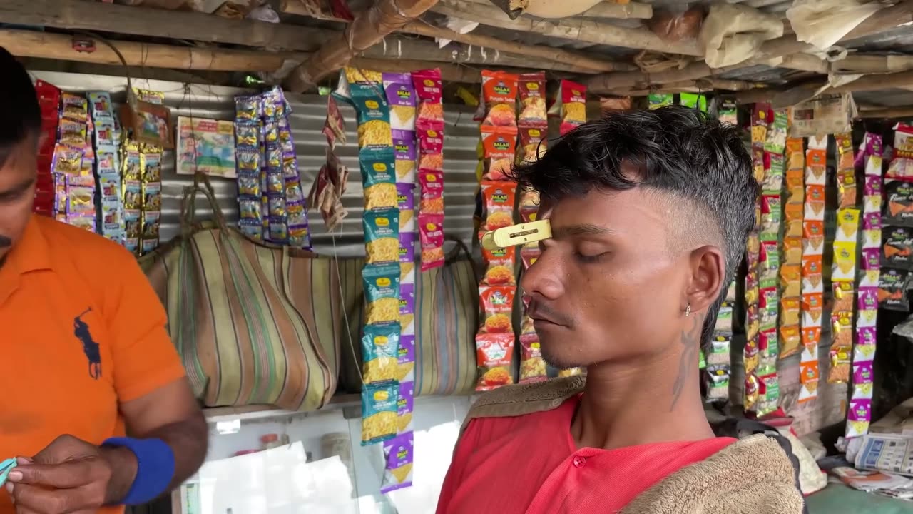 Intense Acupressure Head Massage by Street Barber _ Indian Massage