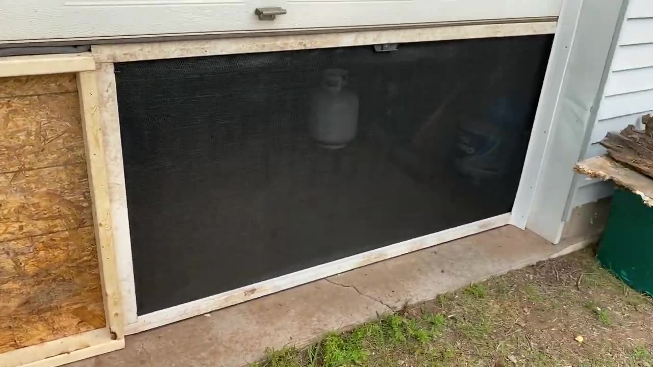 Screen Door Hack for Hot Days