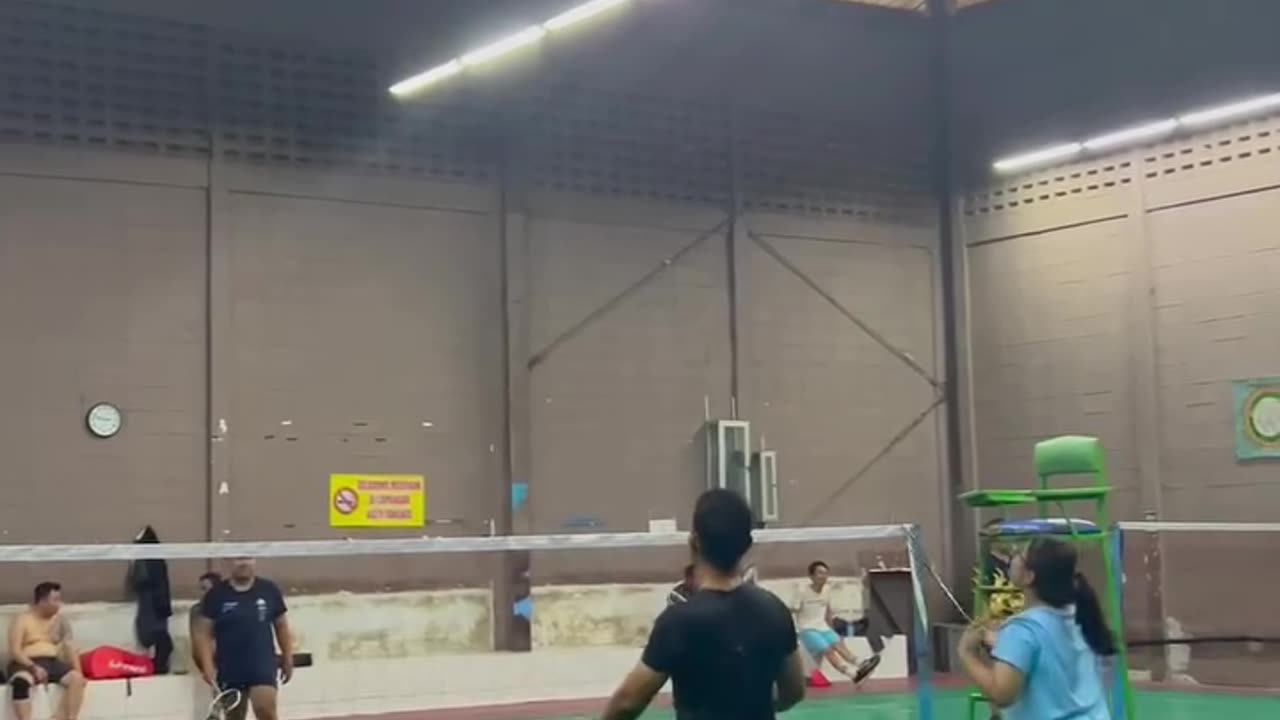 MINI VLOG BADMINTON