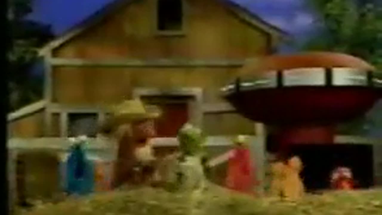 Sesame Street - Old MacDonald's Farm with Kermit (fast)