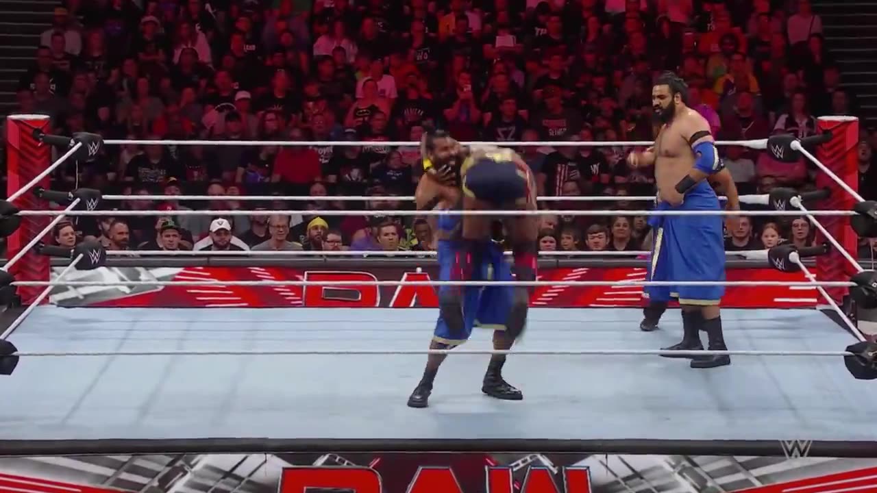 WWE RAW Sanga & Veer VS Cedric Alexander & Shelton Benjamin