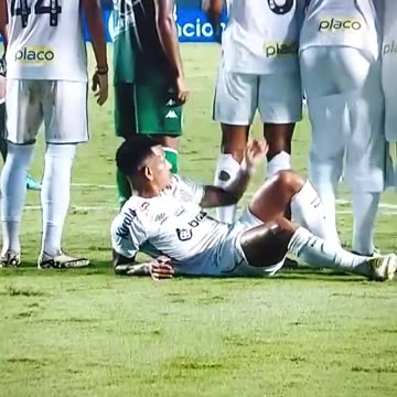 what did that guy just do ? 🤣🤣🤣🤣