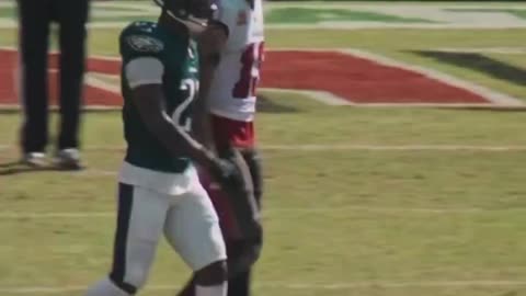 Mike Evans "You easy as **** to get open on" on Eagles secondary during blowout