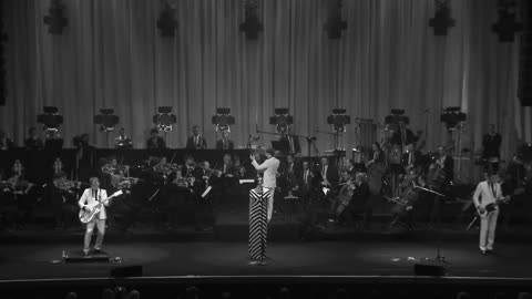 Hooverphonic - Mad About You (Live at Koningin Elisabethzaal 2012)
