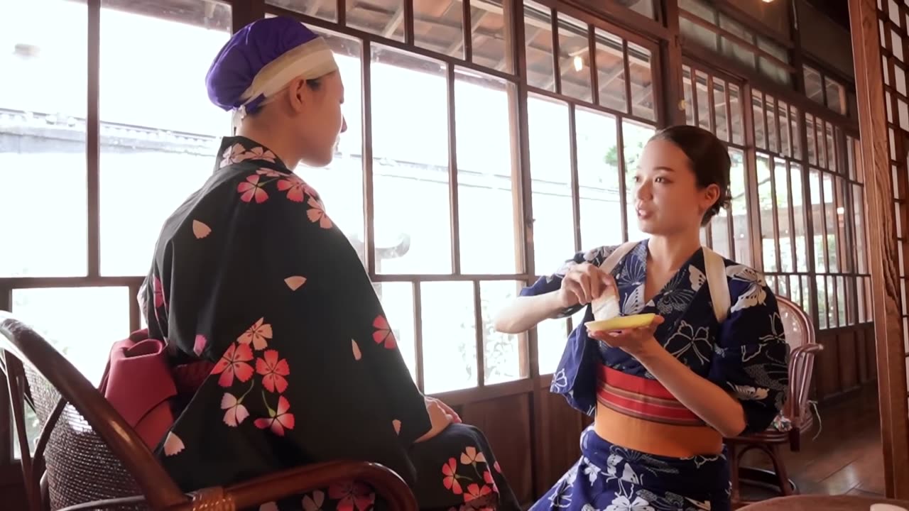 ASMR | Japanese Traditional Makeup (Maiko Style Makeup)