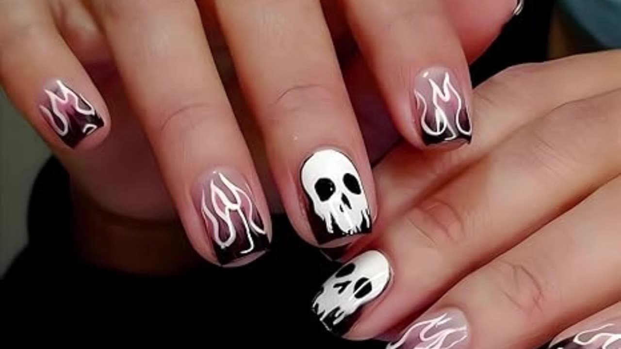 Halloween Press on Nails Short, Square Shaped Glue on Nails Skull