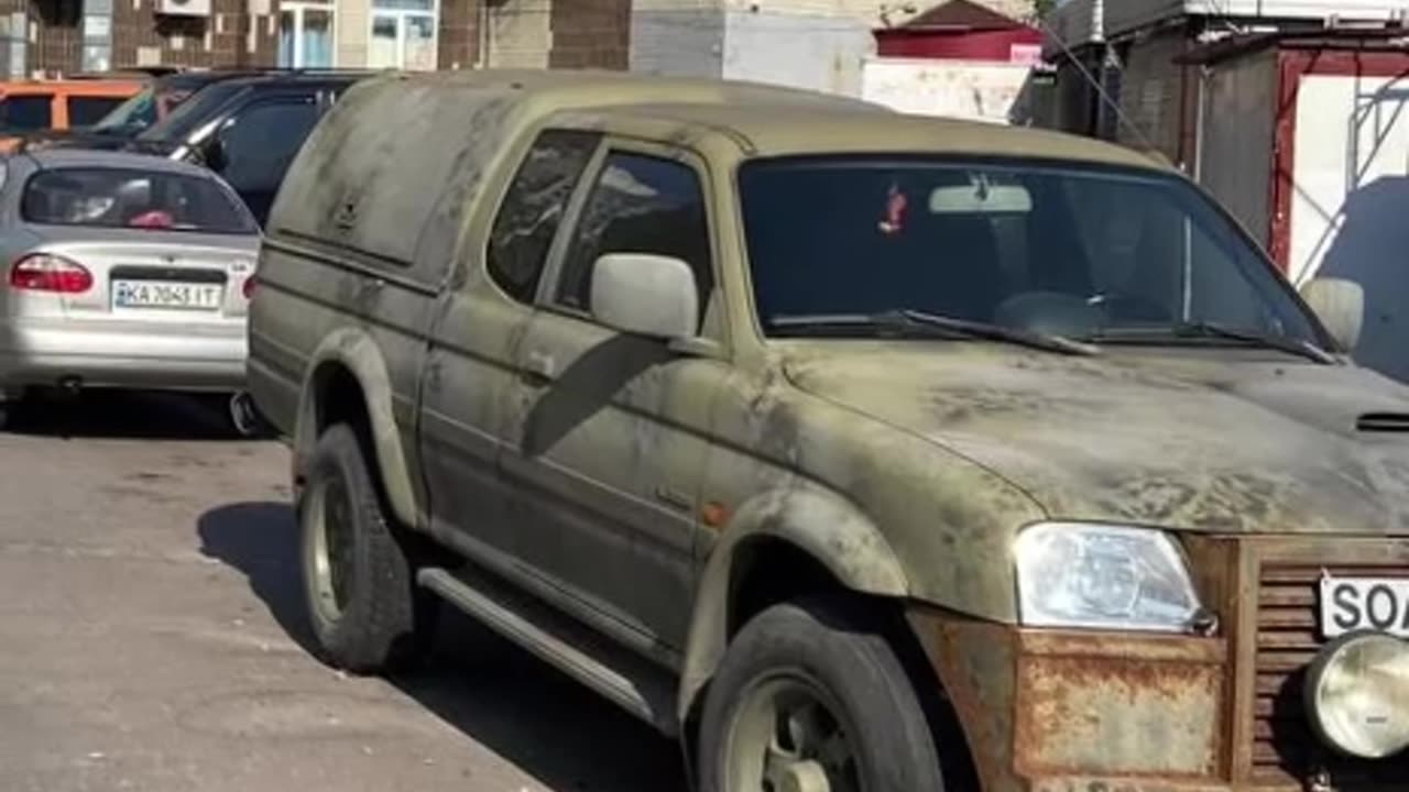 A car that is registered in Sweden The license plate matches which car it is