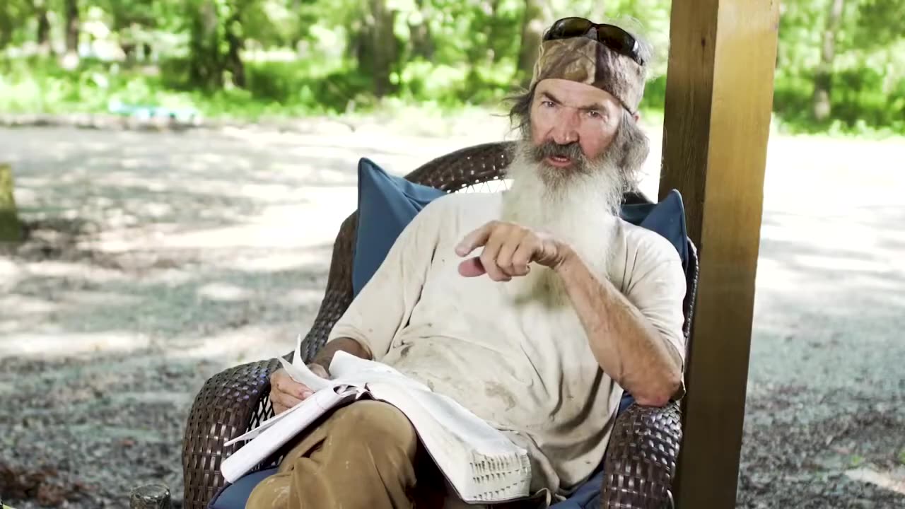 PSA from Phil Robertson: Christians, don't mess up. Vote.